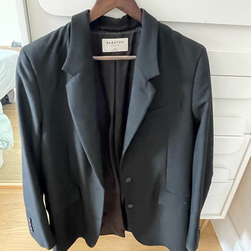 Aritzia babaton agency blazer in black